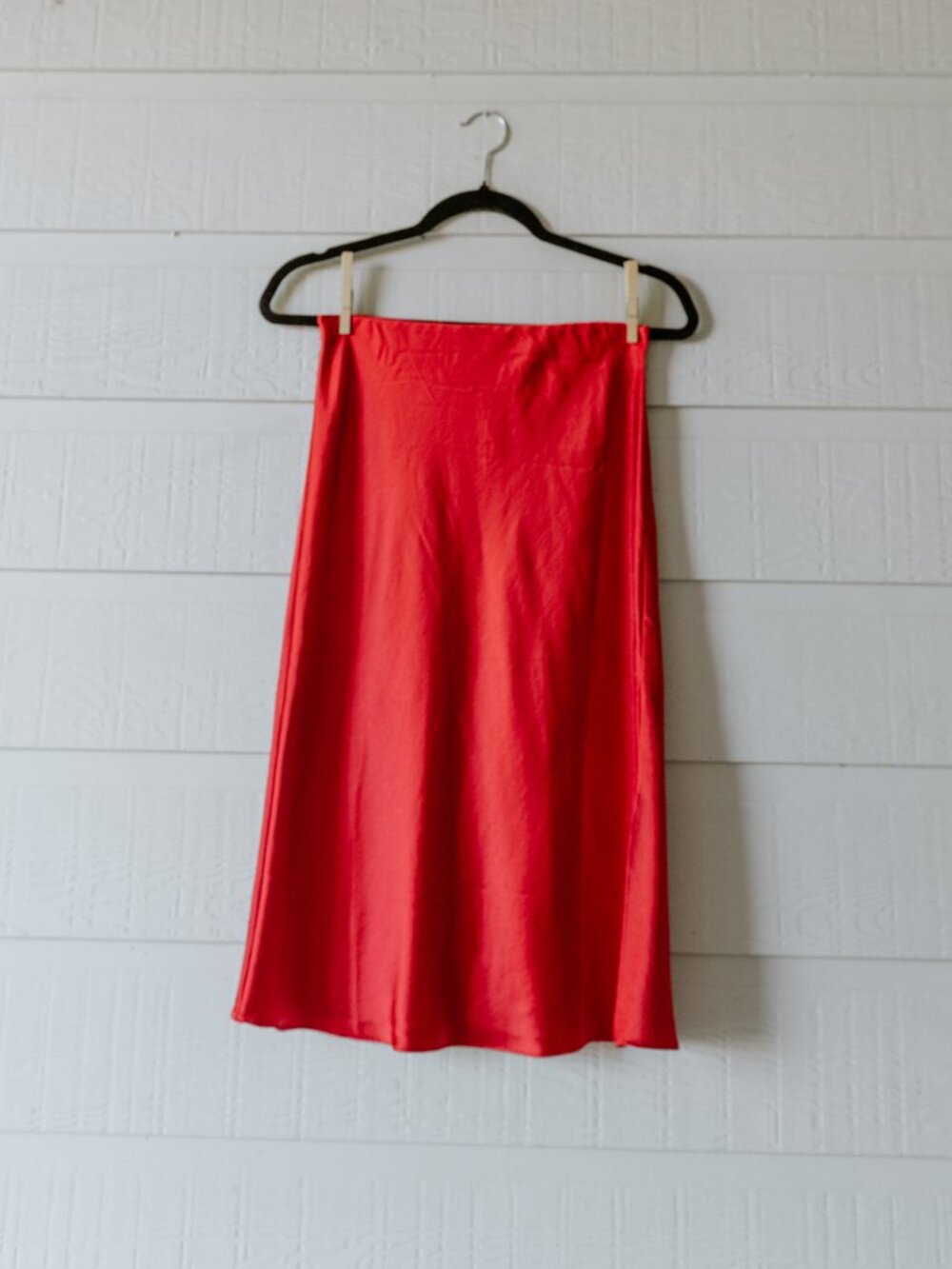 Madewell Layton Midi Satin Slip Skirt in Wild Poppy